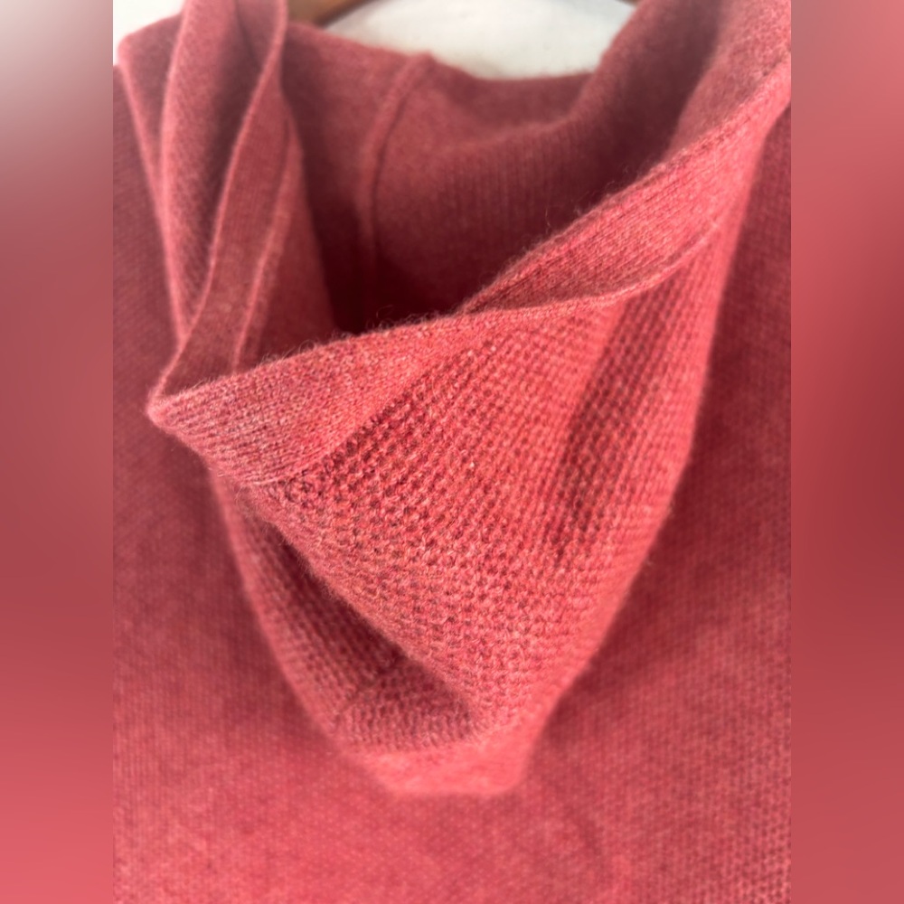 St. Tropez M Cashmere Hoodie Pocketed Cardigan Sweater in Brick - Picture 4 of 8